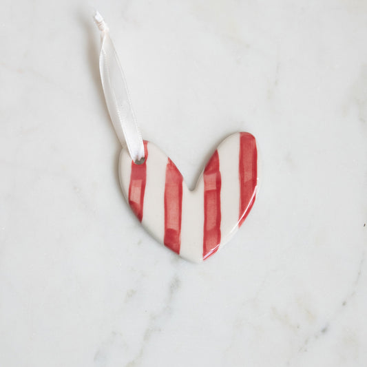 Hart ornament rode streep