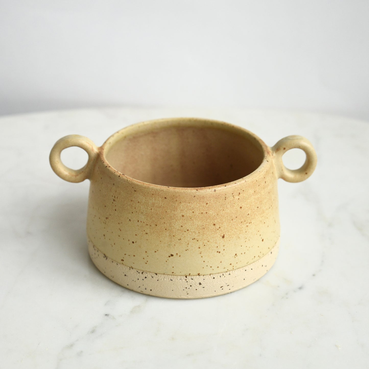 Kommetje met oortjes