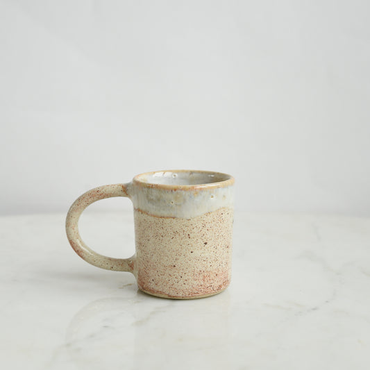 Espresso kopje zandkleurig